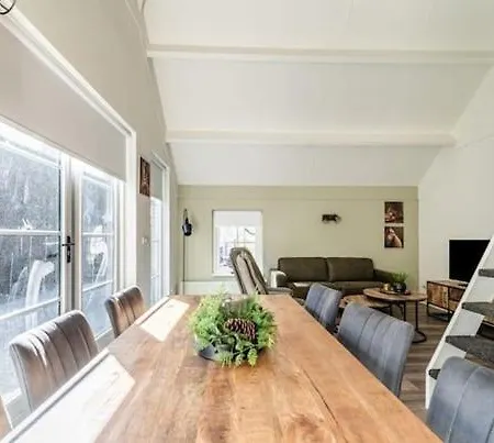 Boshuis Hoeve De Zuidrand פארק נופש